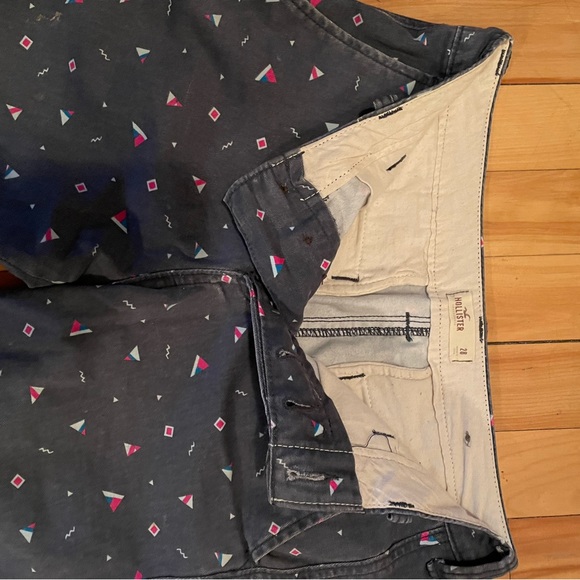 Retro hollister denim short size 28. - Picture 3 of 3